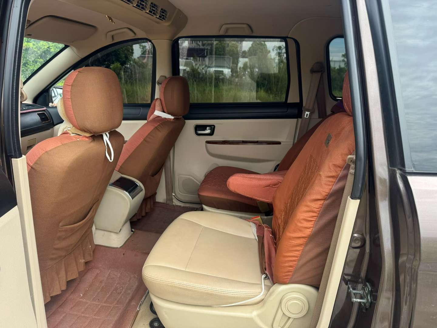 Dongfeng Fengguang 1.3L Manual 7-seater 6