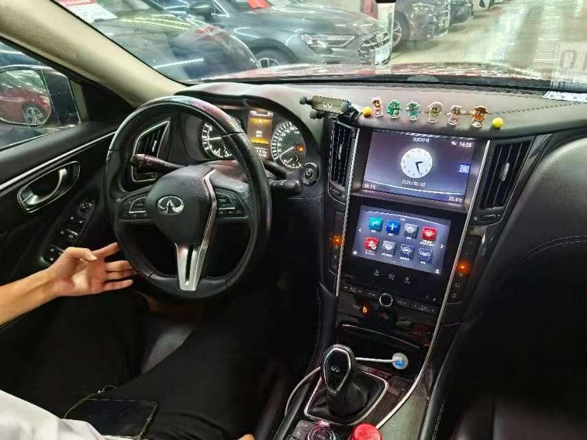 Infiniti Q50L 4