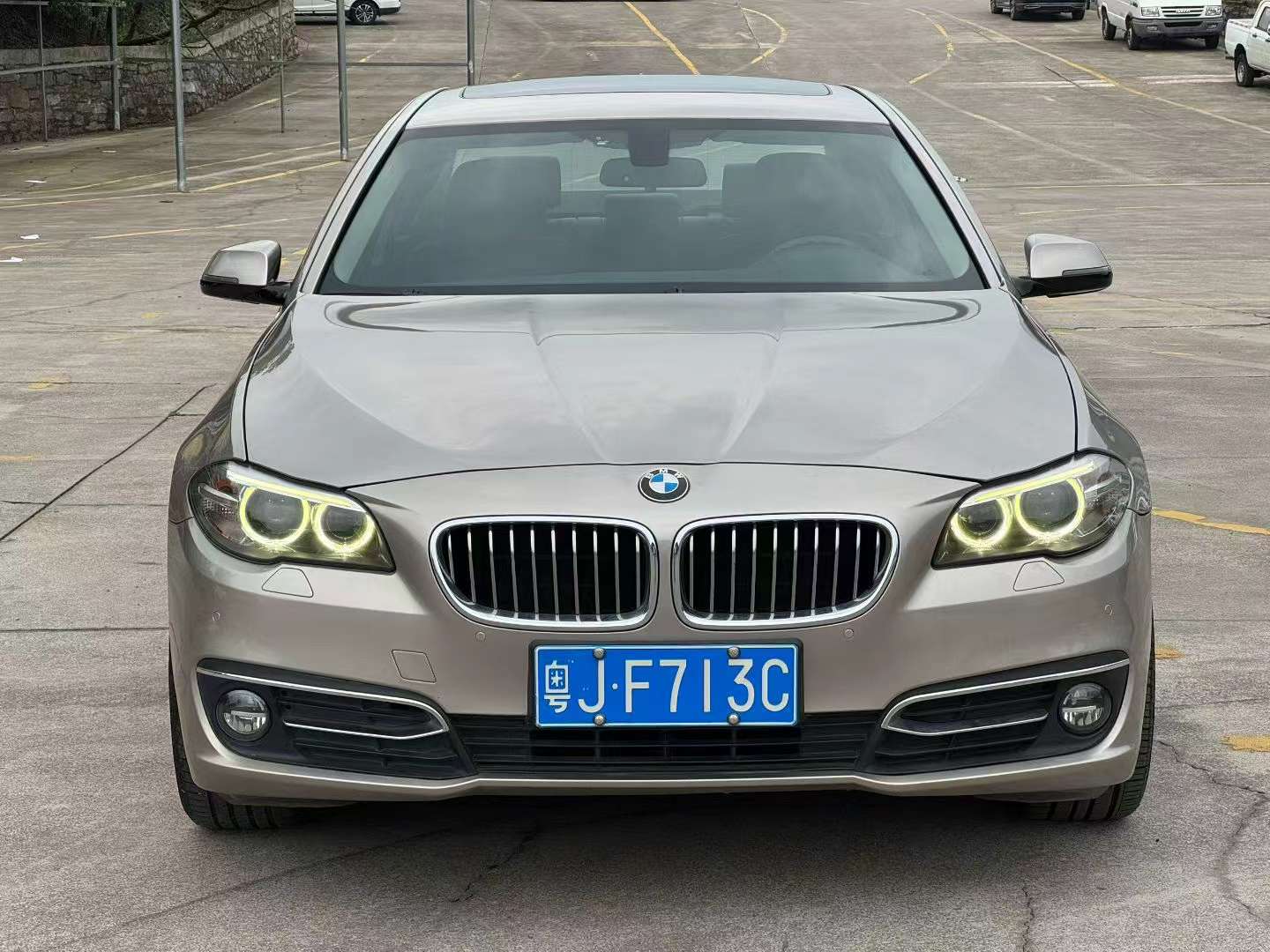 BMW 5 Series 2017 525Li Luxury Edition 2