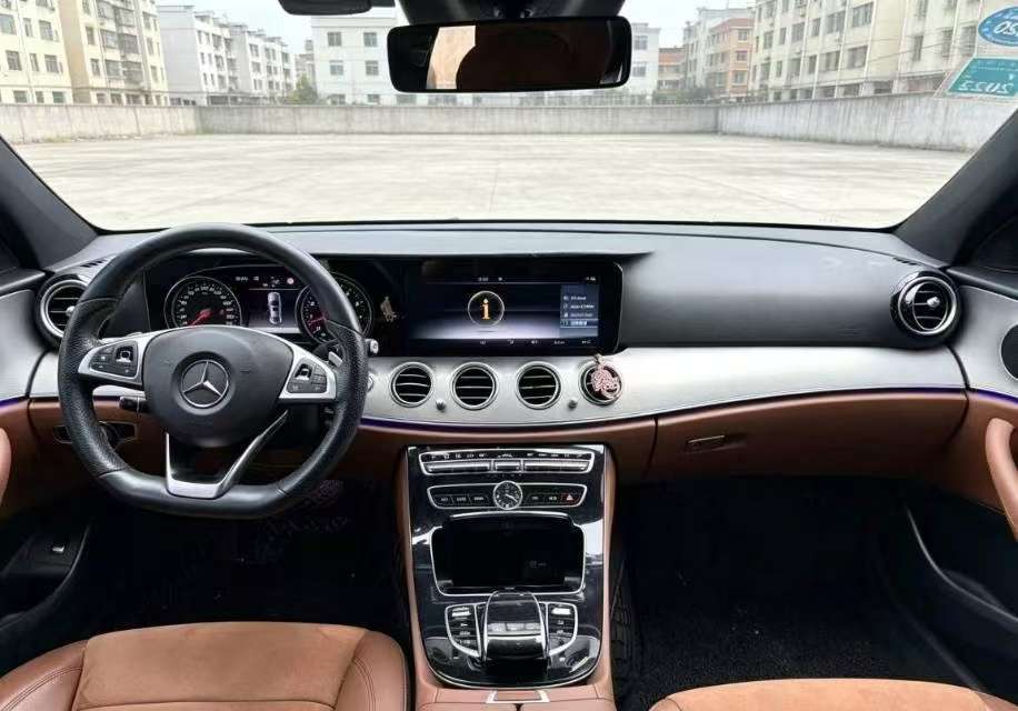 Mercedes-Benz E-Class 2017 E300 2.0T Sport Edition 3