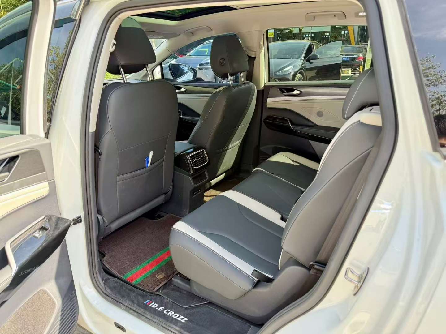 Volkswagen ID.6 CROZZ 2021 Long Range PURE+ Edition 3