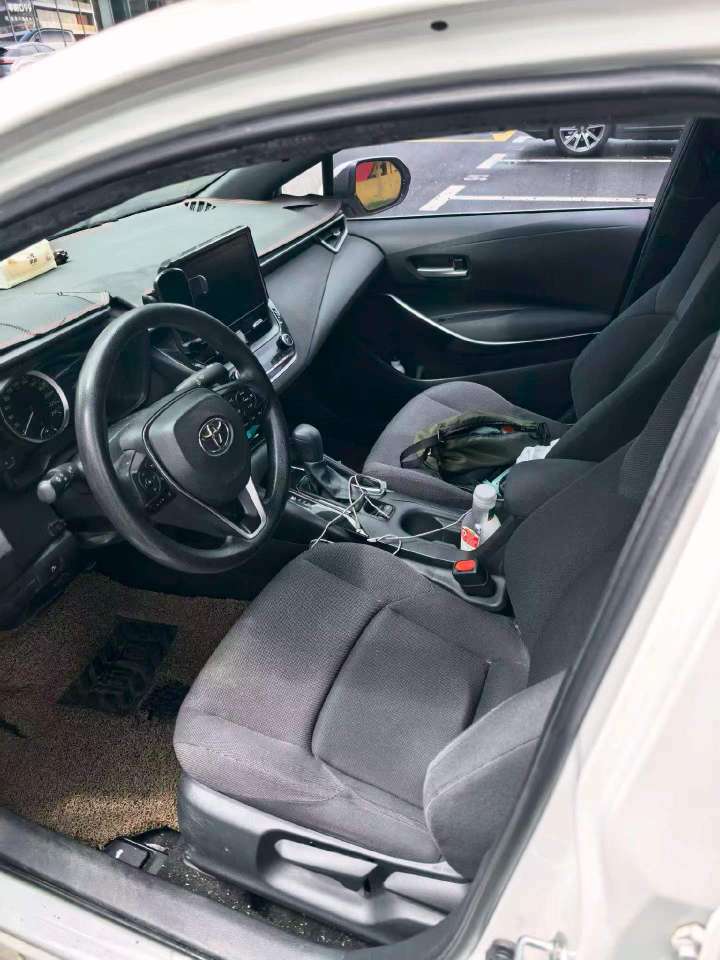 Toyota Levin 1.8 Hybrid Luxury Edition 3