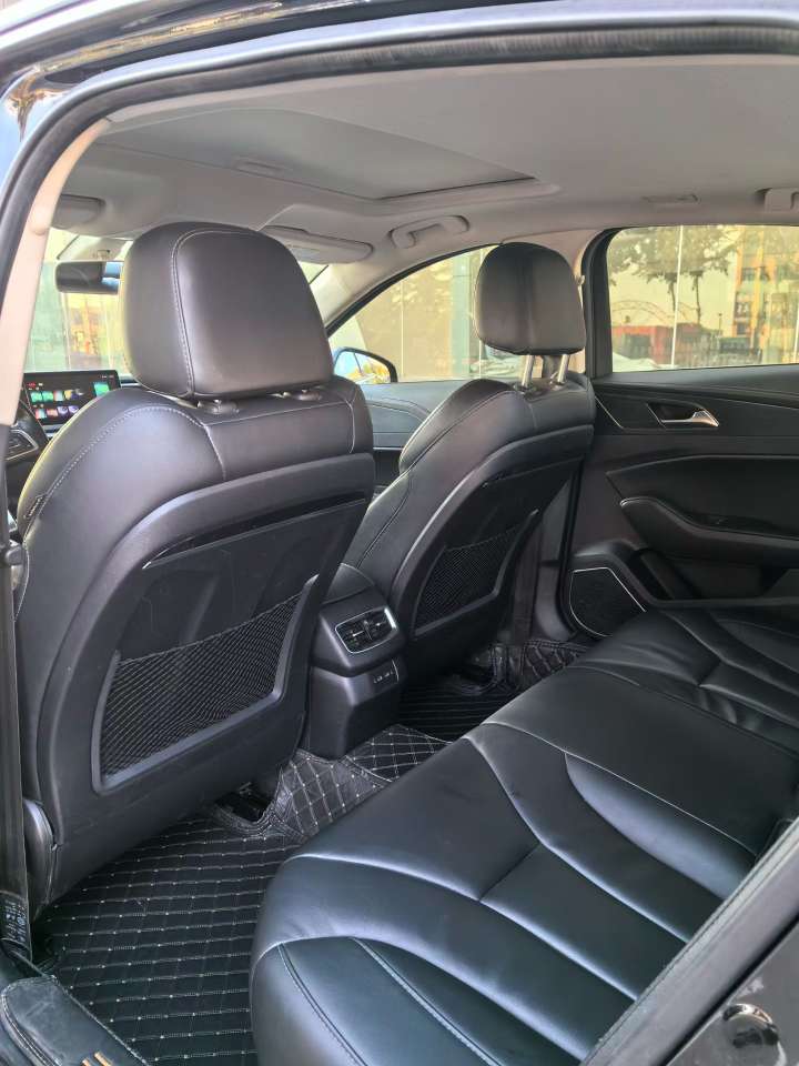 Hongqi H5 1.5T Automatic High Configuration 7