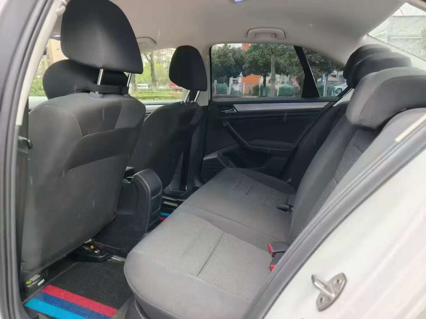 Volkswagen Bora 1.5L Automatic Standard 5