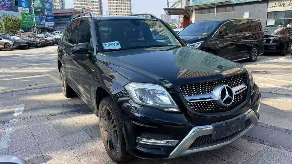 Mercedes-Benz GLK Class GLK260 2.0T 4WD Dynamic Extreme Edition 2