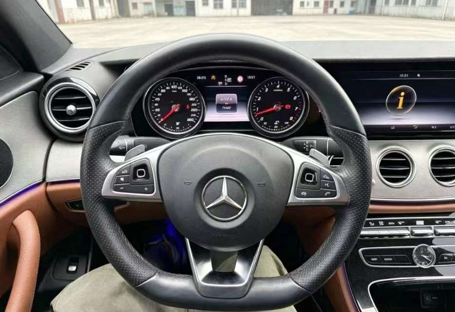 Mercedes-Benz E-Class 2017 E300 2.0T Sport Edition 6