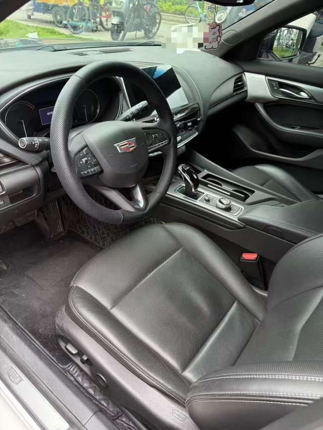 Cadillac CT5 28T Luxury 6