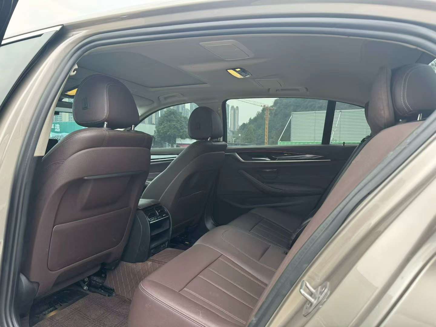 BMW 5 Series 525Li 2.0T 6