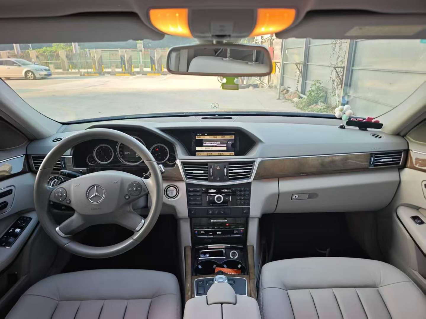 Mercedes-Benz E-Class 2009 3.0 Automatic Panoramic Sunroof Elegance 5