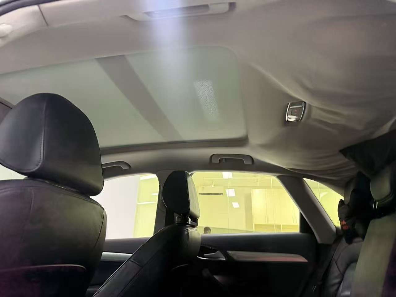 Audi Q3 35 TFSI Million Commemoration Comfort Edition 2.0T 6