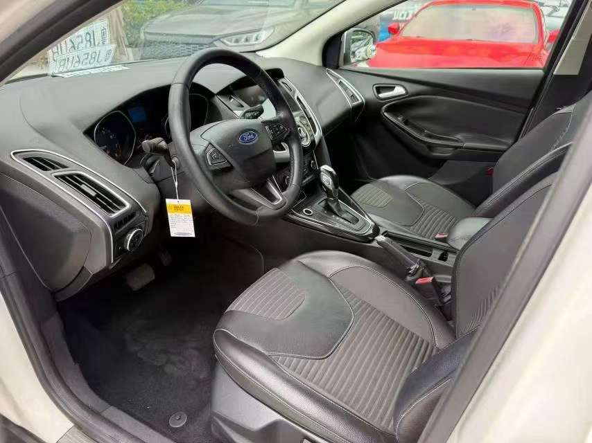 Ford Focus Sedan 1.6L Automatic Trend Edition 7