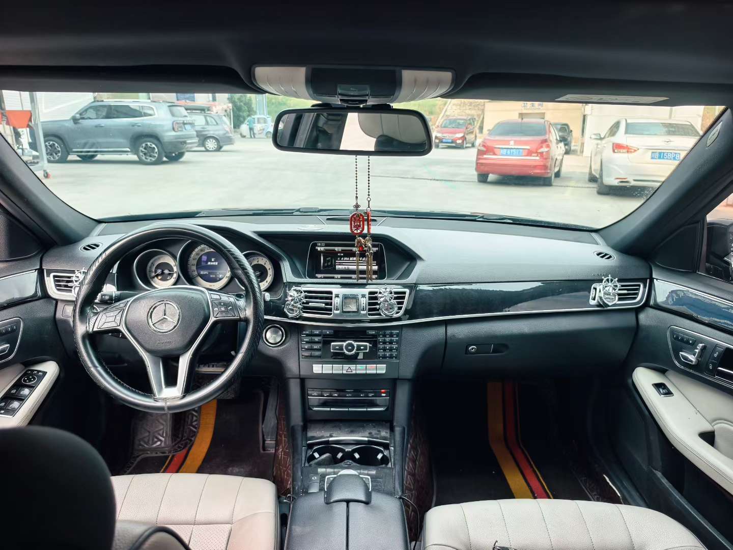 Mercedes-Benz E-Class E260 9