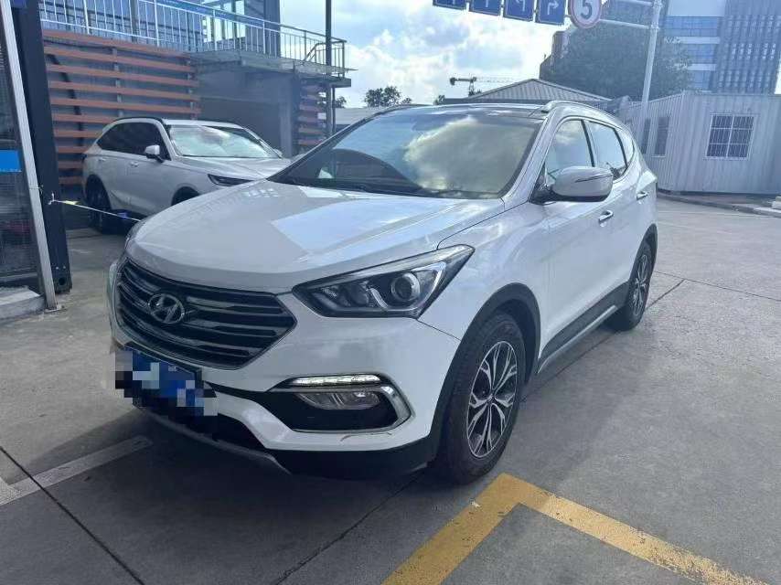 Hyundai Santa Fe 2.4L 2WD Smart 5-Seat