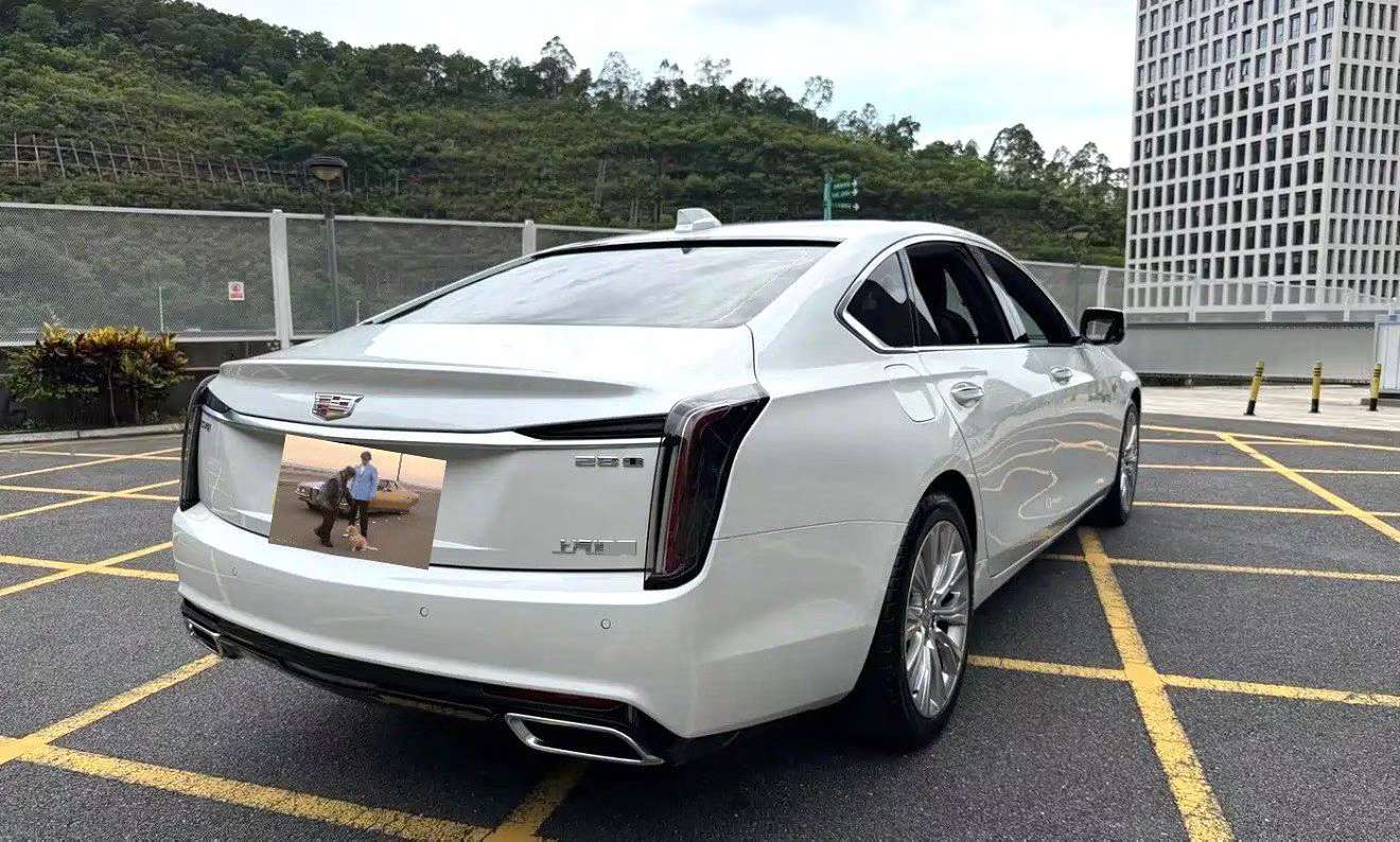 Cadillac CT6 28T Luxury 6