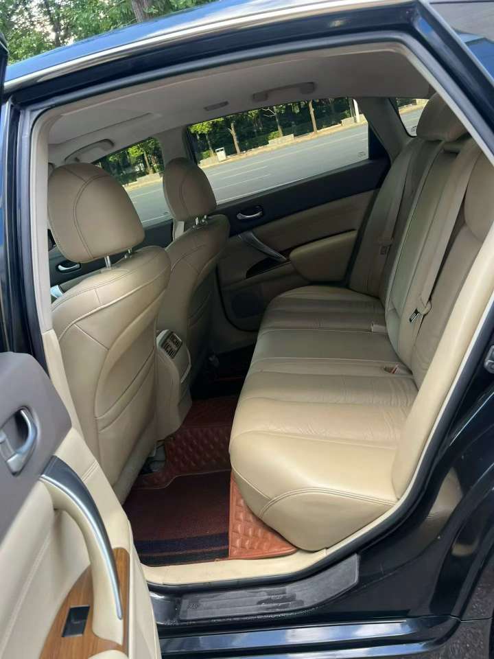 Nissan Teana 2.5L V6 9