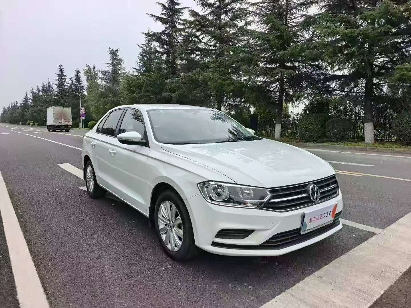 Volkswagen Bora 1.5L Automatic Standard 3