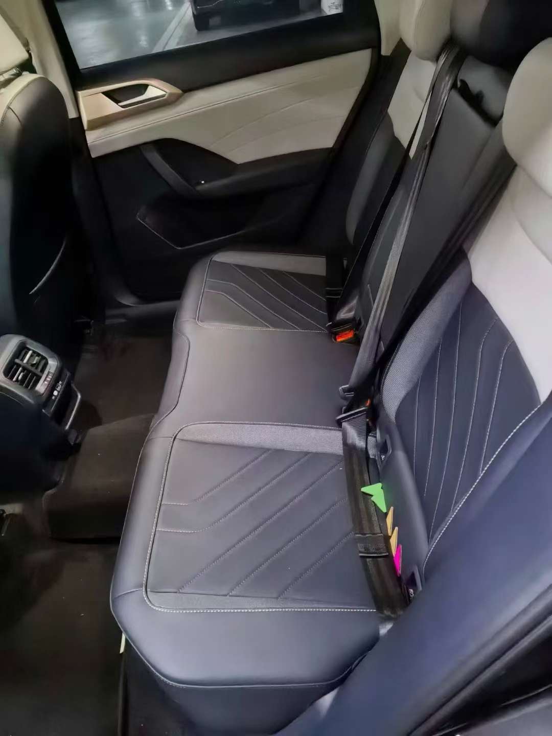 Volkswagen Tharu 2025 300TSI FWD Full Moon Edition 3