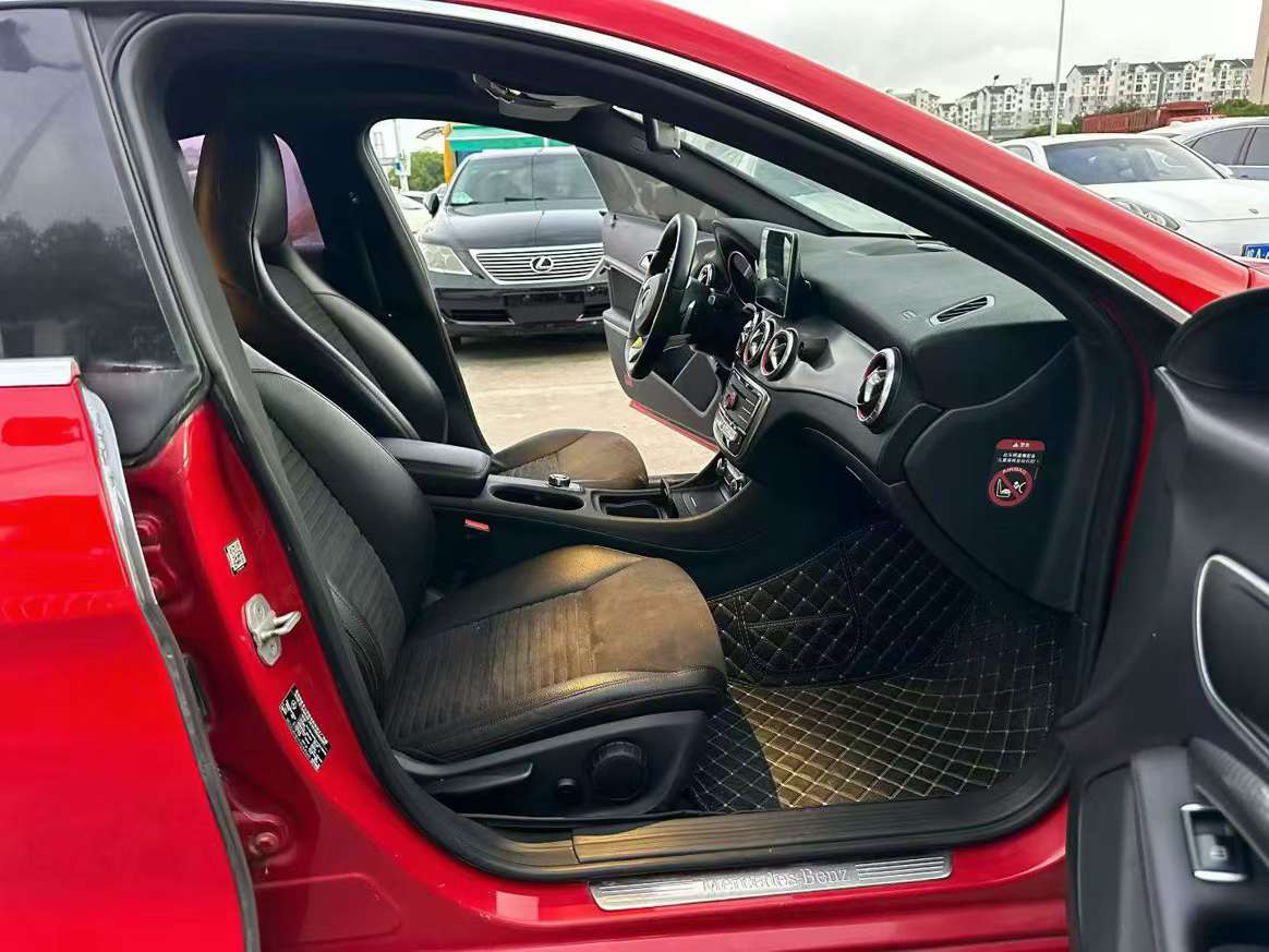 Mercedes-Benz CLA CLA220 2.0T AWD 9