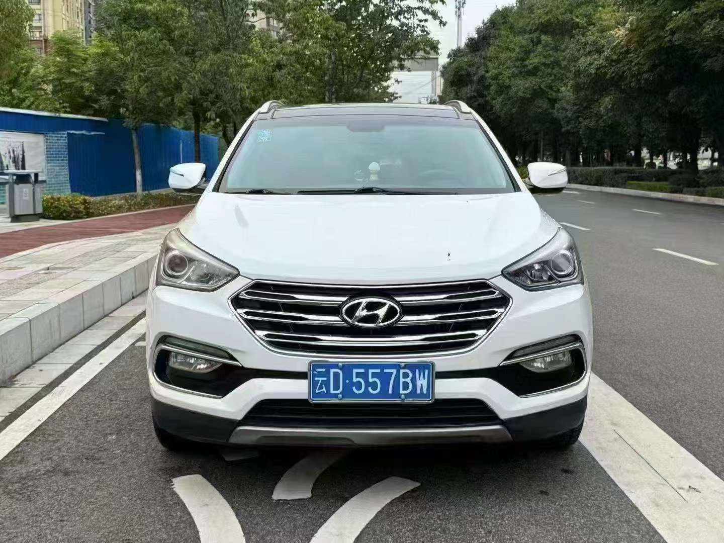 Hyundai Santa Fe 2.0T AWD Intelligent 7-Seater 2
