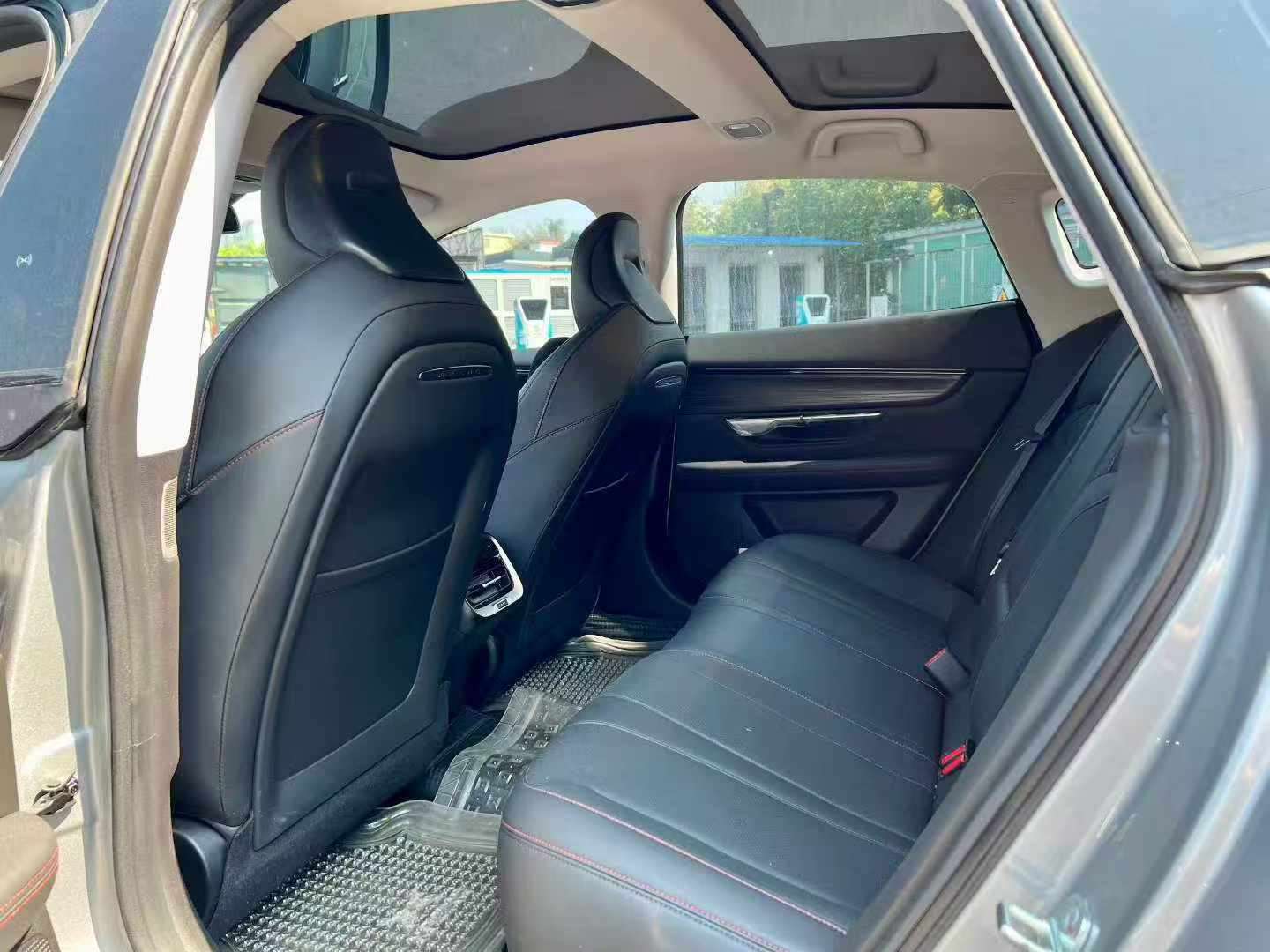 XPeng P7 586E 3