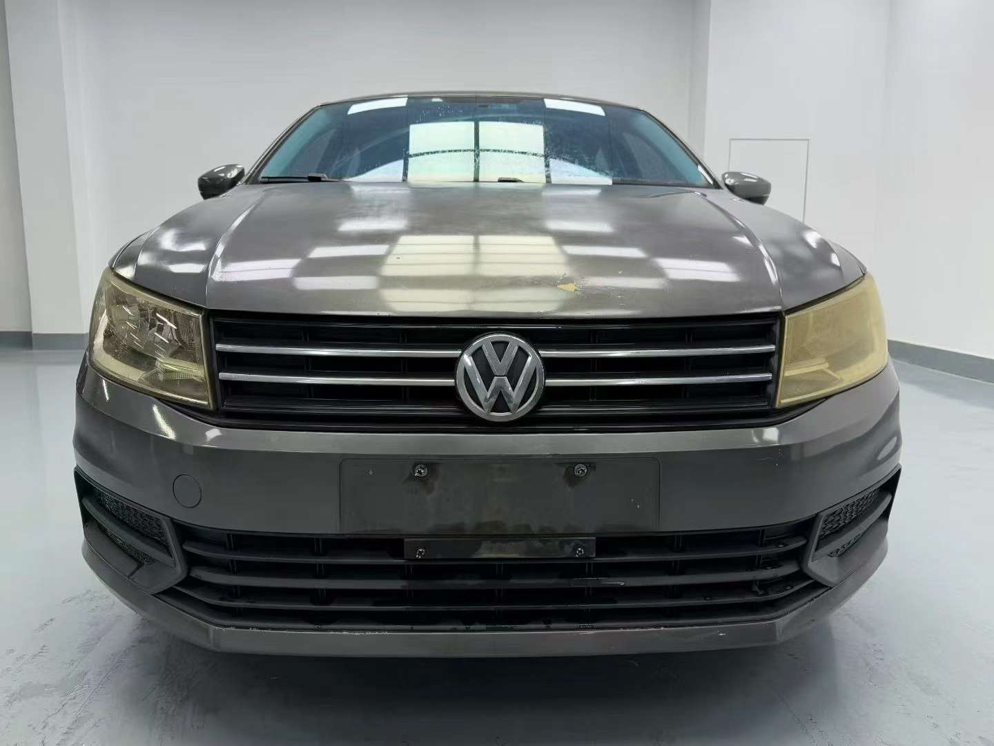 Volkswagen Santana 2