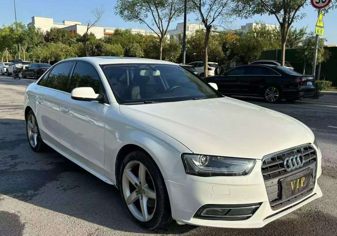 Audi A4L 2.0T Automatic Sunroof 3