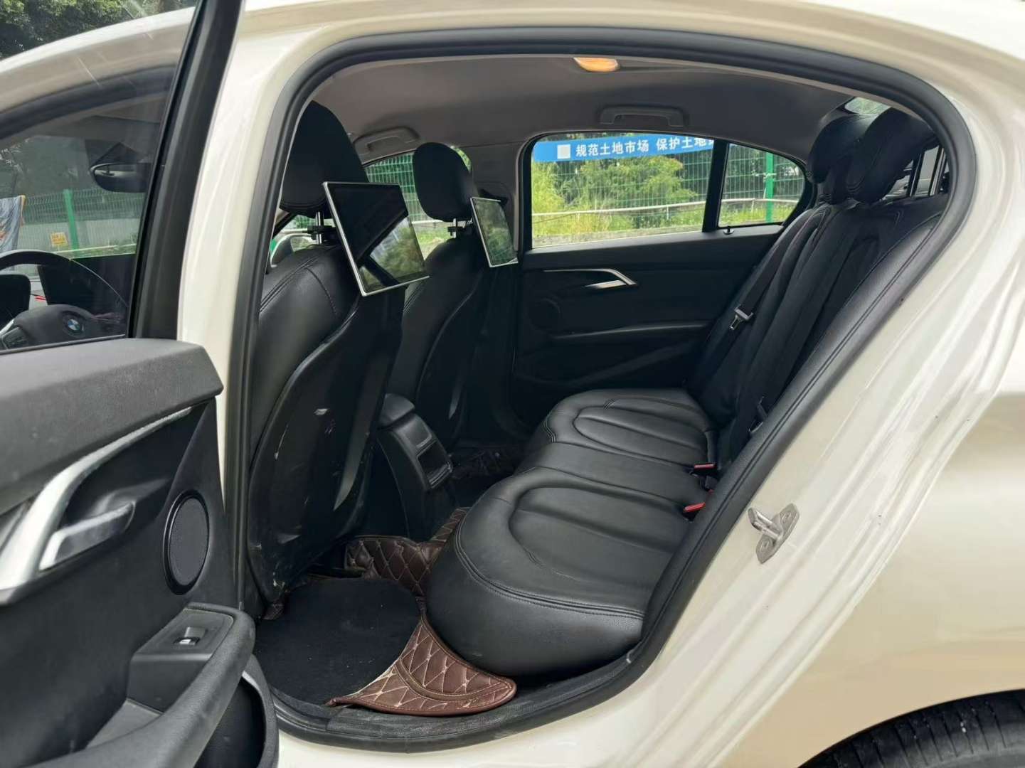 BMW 1 Series 1.5T Fashion Edition 8