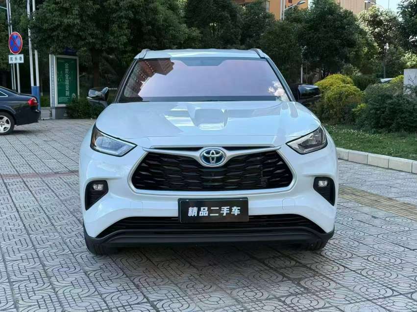 Toyota Highlander 2.5 Hybrid AWD 7-Seater 2