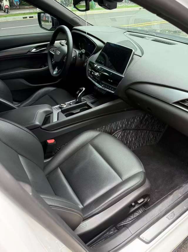 Cadillac CT5 28T Luxury 3