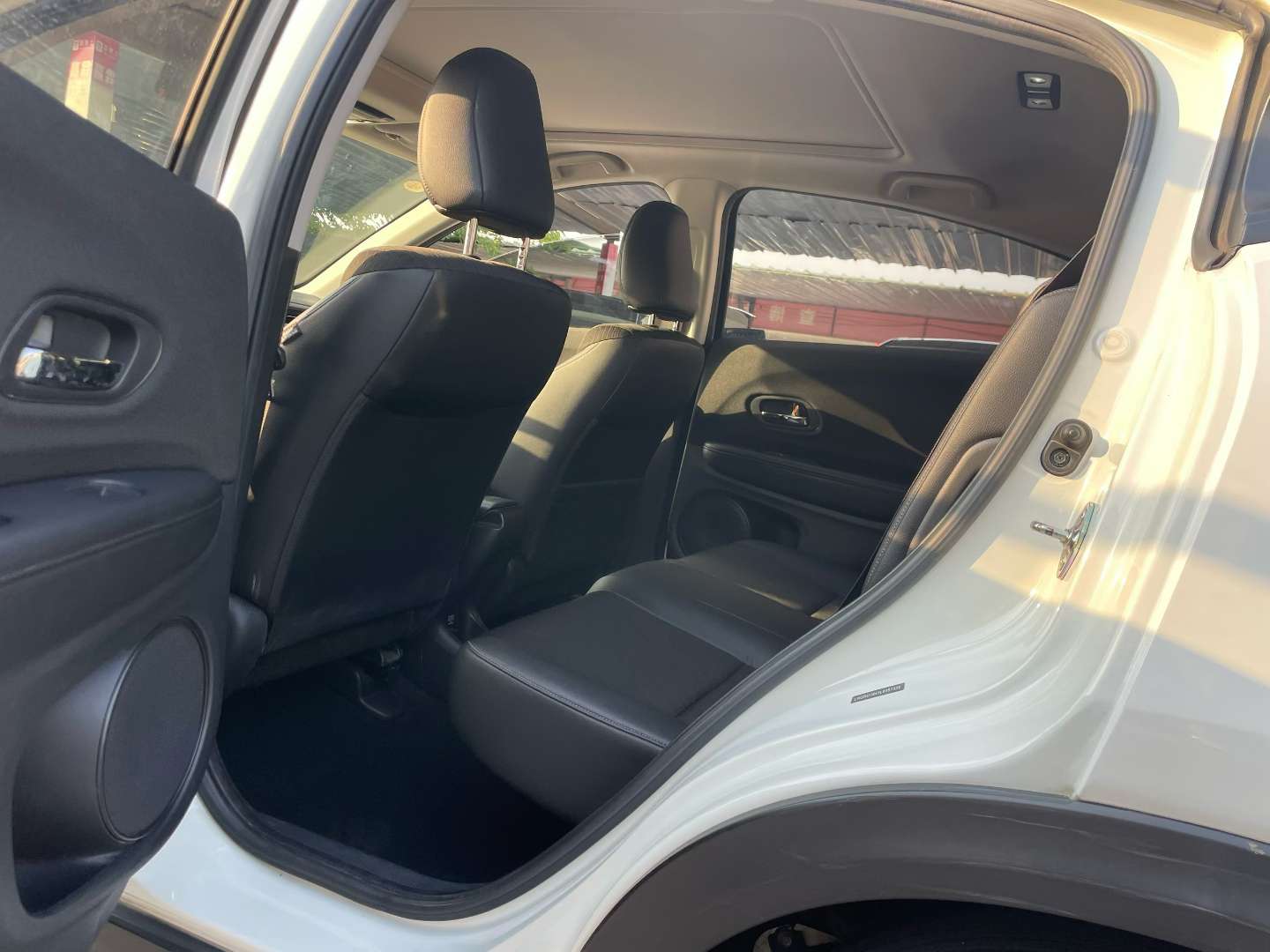 Honda Vezel 1.5L Automatic Pioneer 3