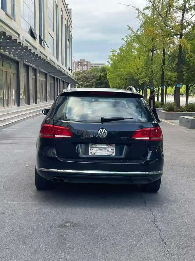 Volkswagen Magotan 2.0T Wagon 8