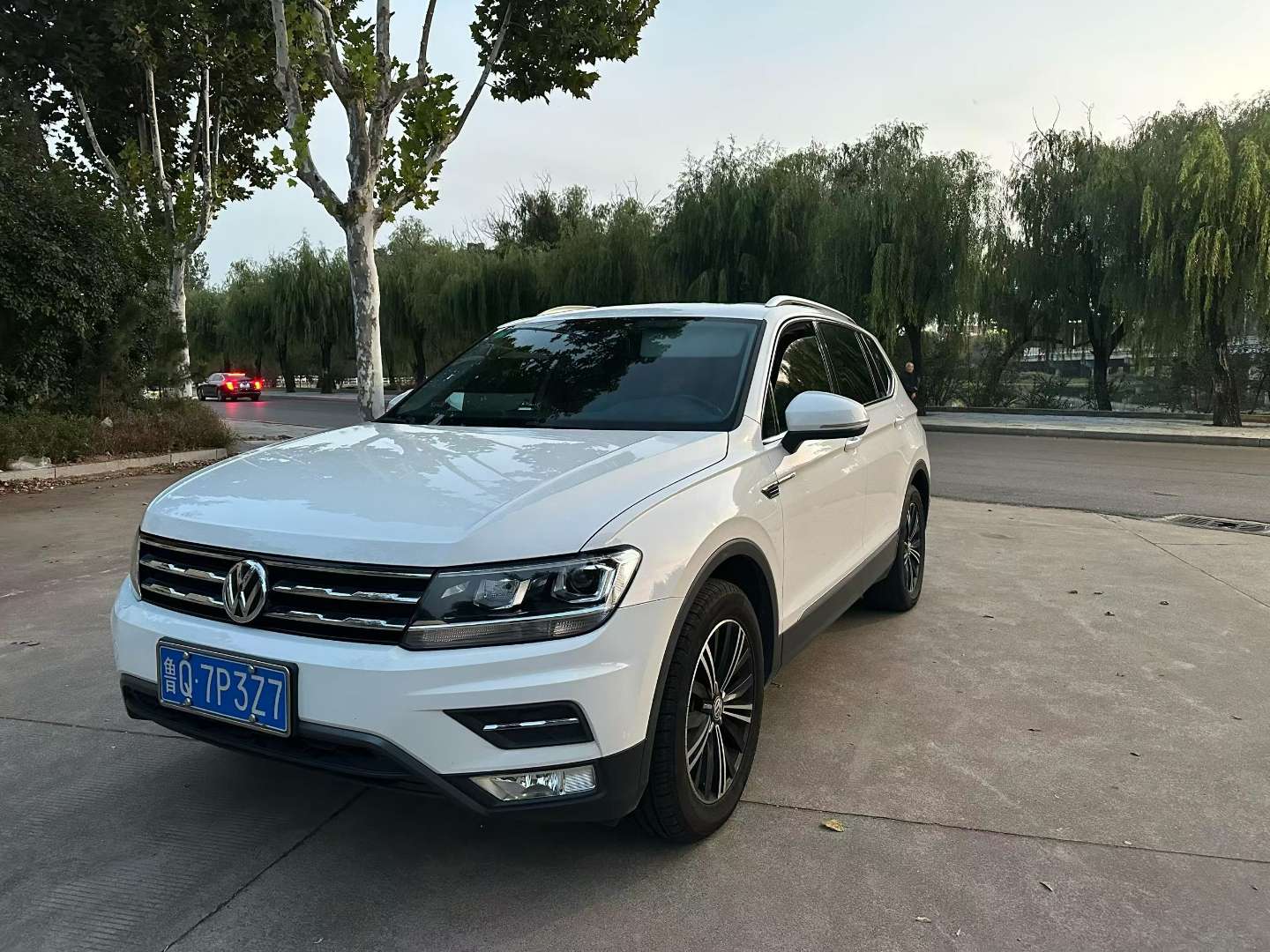 Volkswagen Tiguan L 330 Luxury
