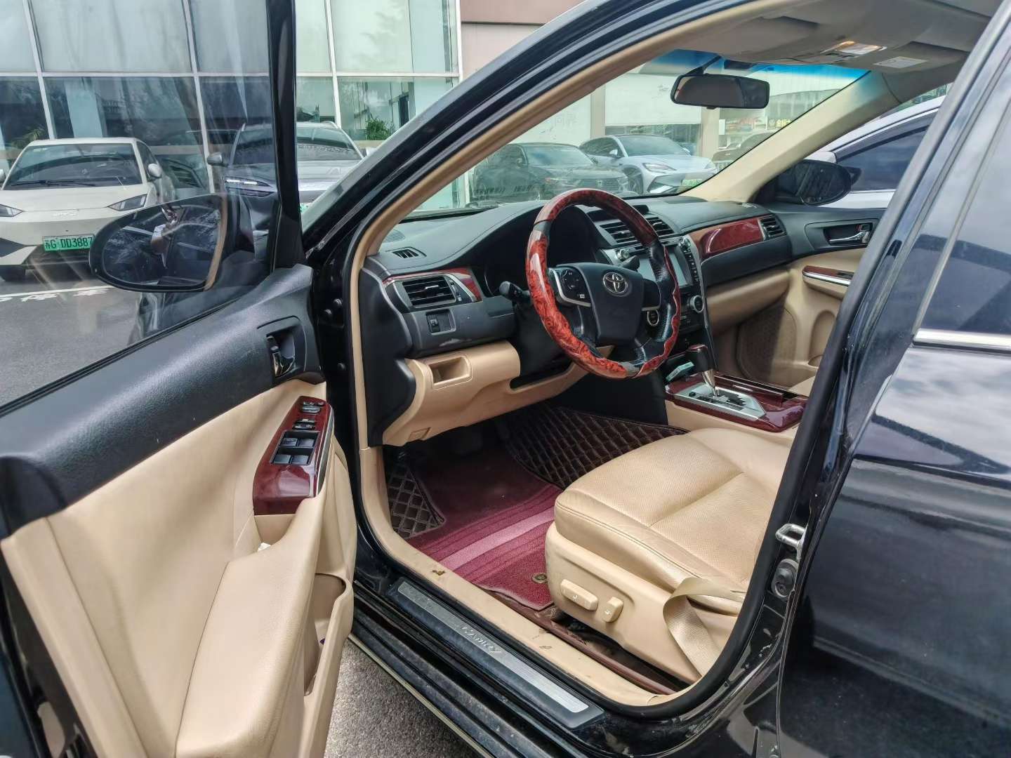 Toyota Camry 2.5G 2