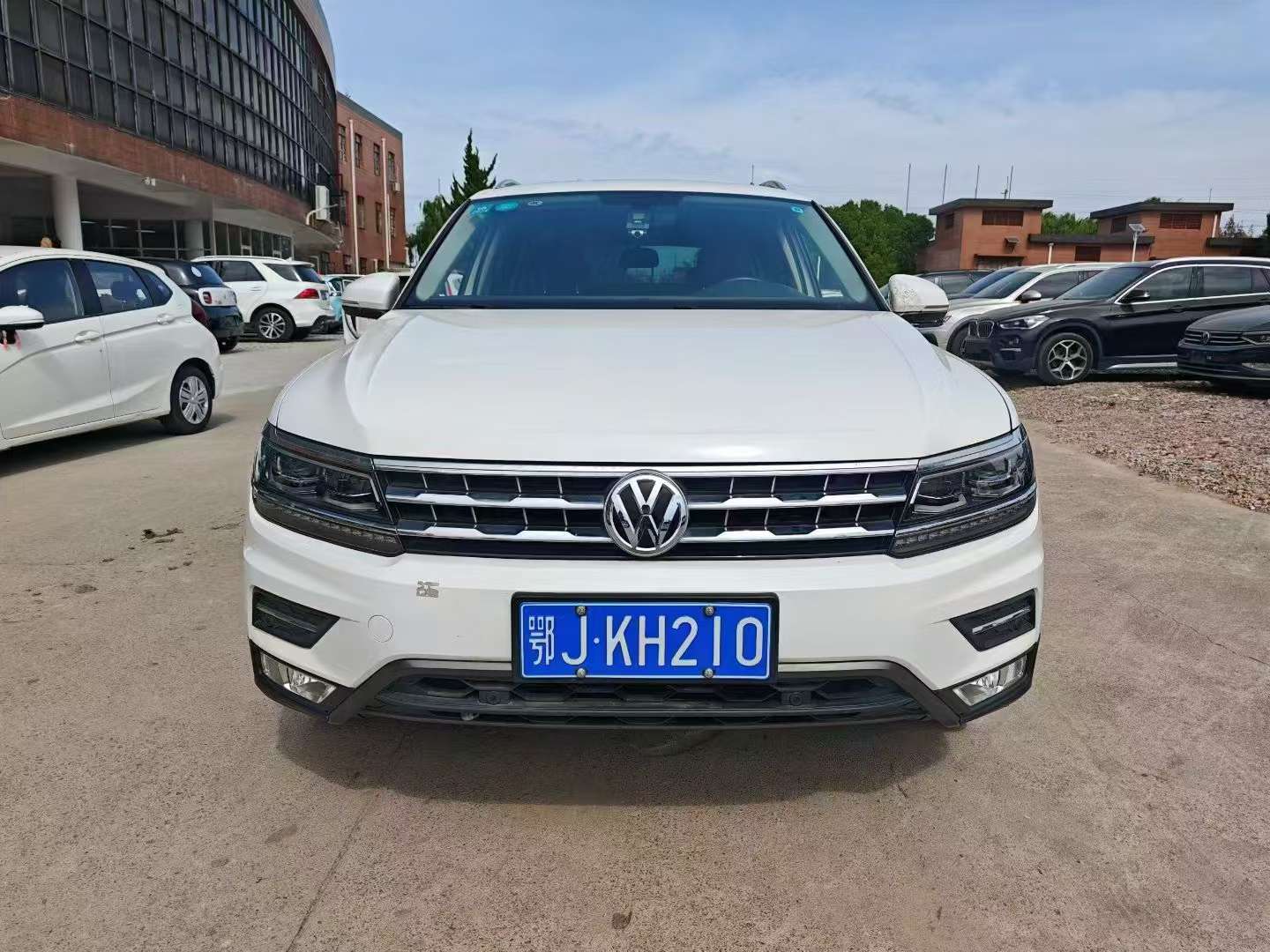 Volkswagen Tiguan L 2020 380 Luxury AWD 2