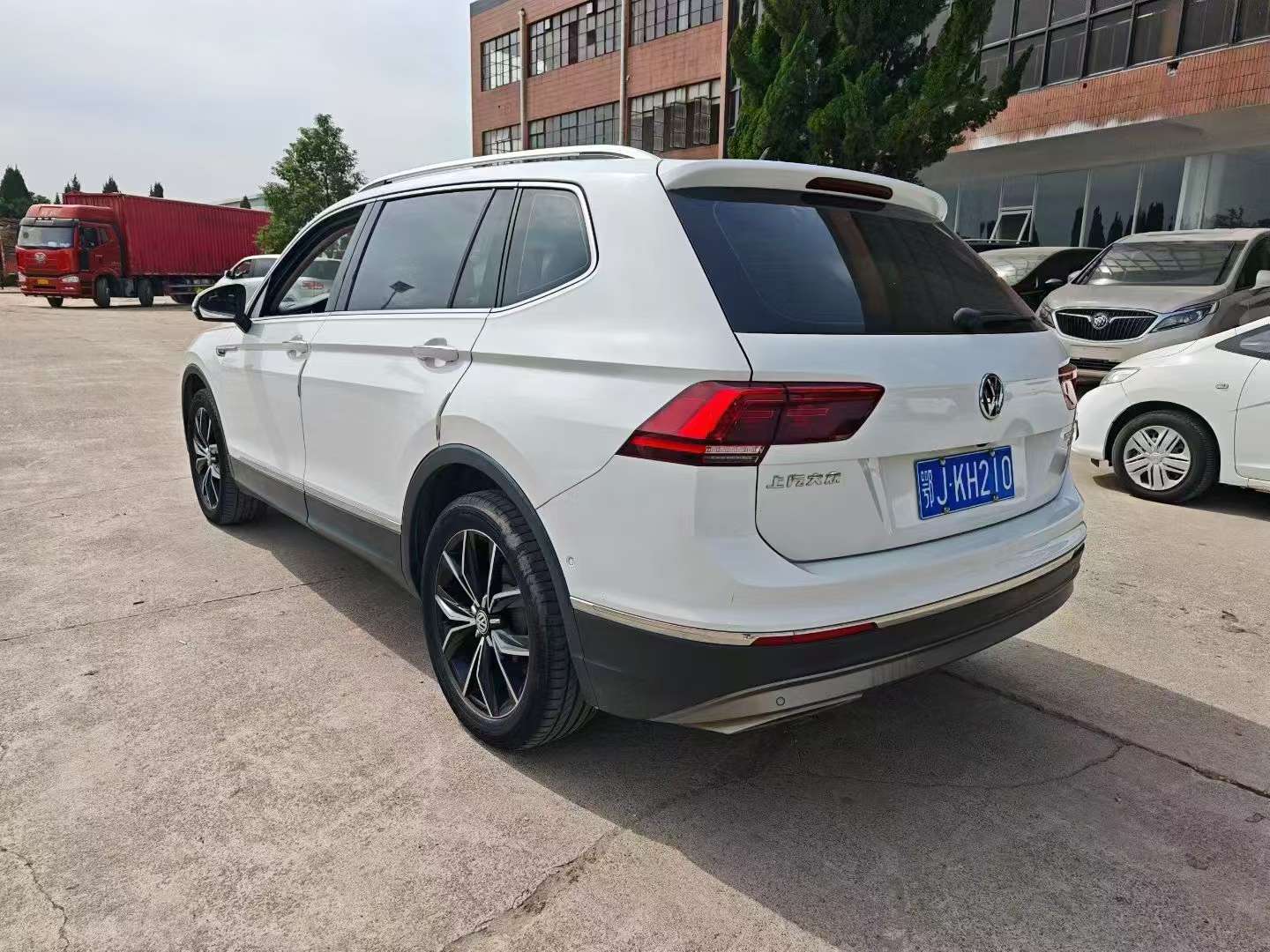 Volkswagen Tiguan L 2020 380 Luxury AWD 4