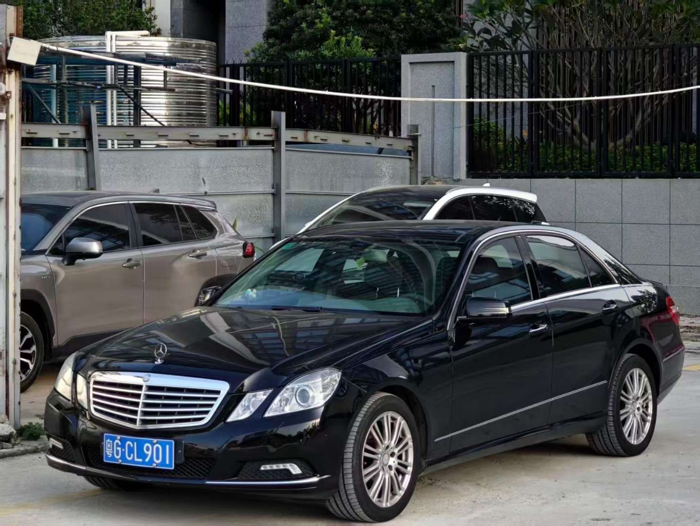 Mercedes-Benz E-Class 2009 3.0 Automatic Panoramic Sunroof Elegance