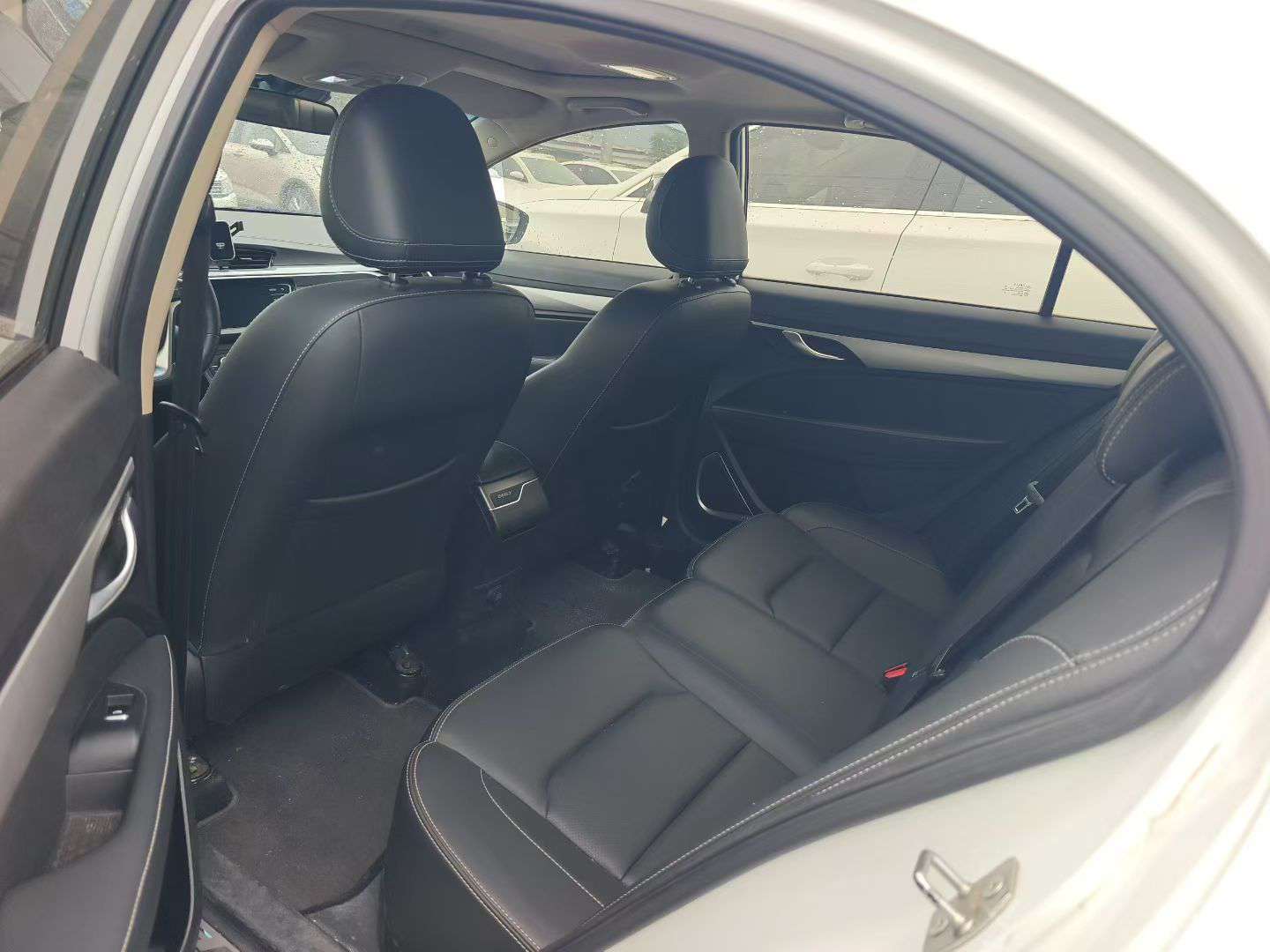 Geely Emgrand 1.5L Manual with Sunroof 5