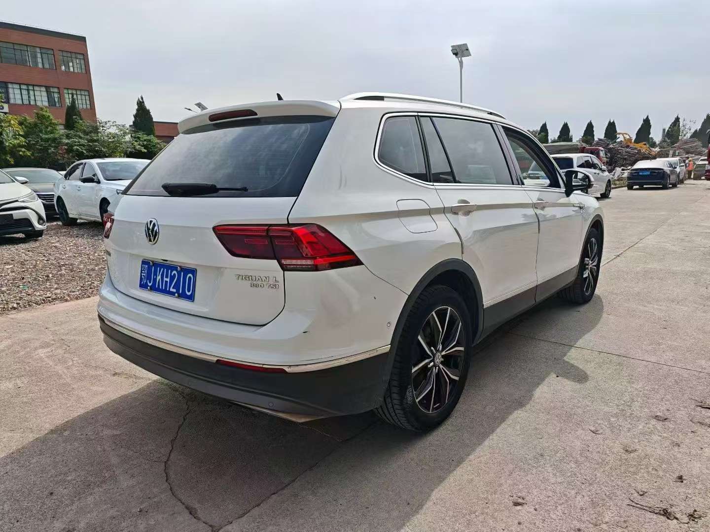 Volkswagen Tiguan L 2020 380 Luxury AWD 6