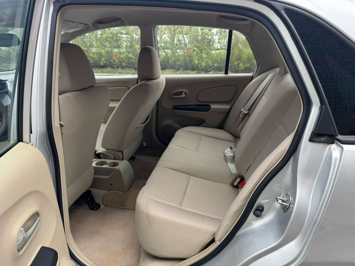 Nissan Venucia D50 1.6 Automatic Style Edition 8