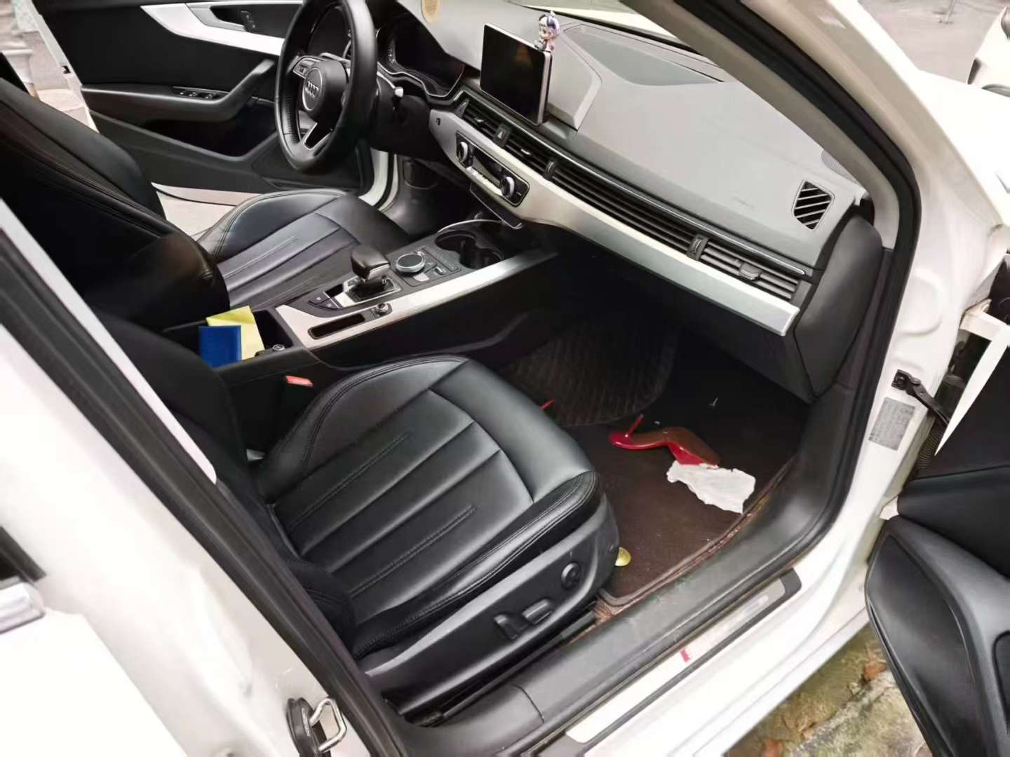 Audi A4L 6