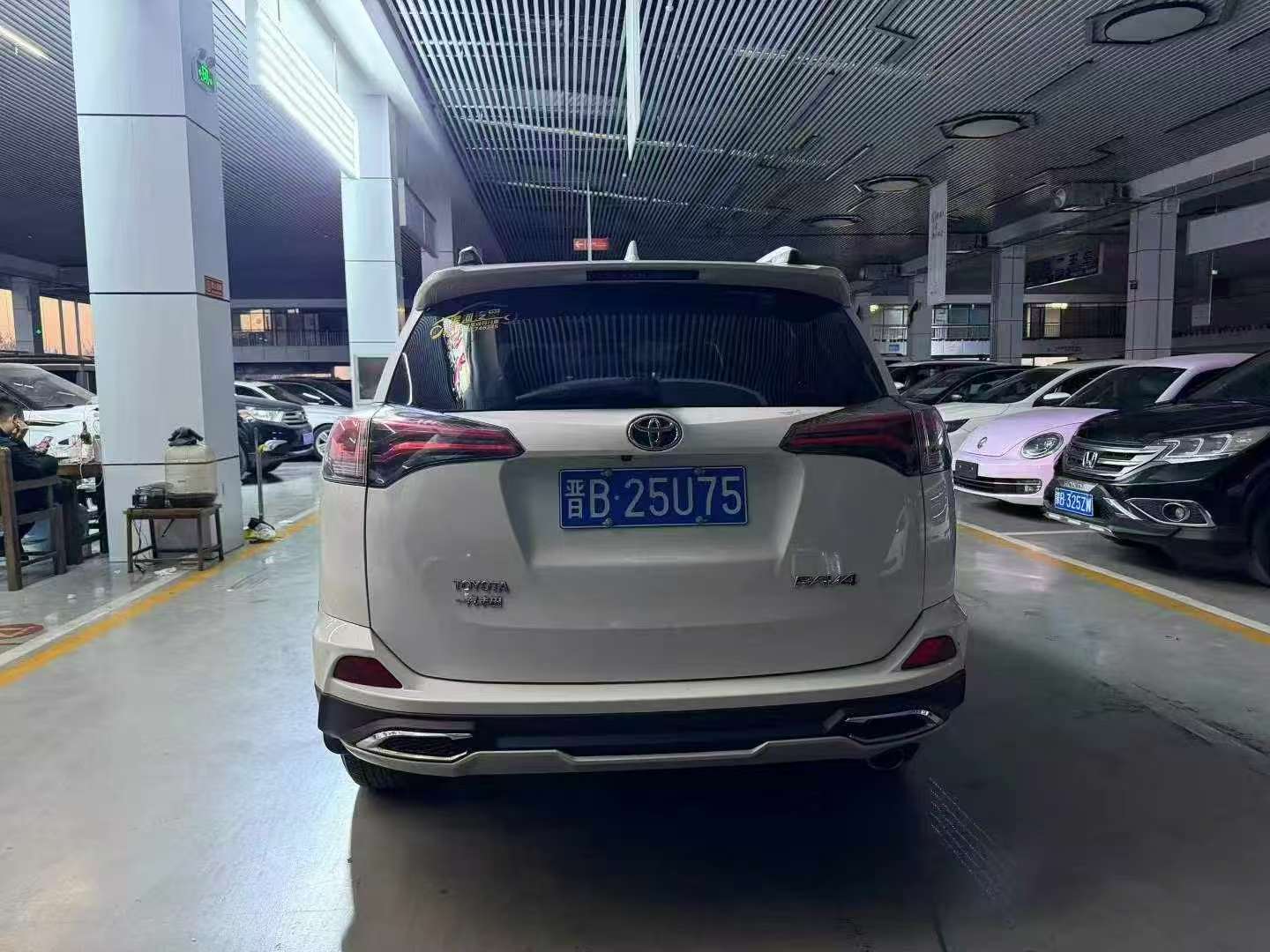 Toyota RAV4 8