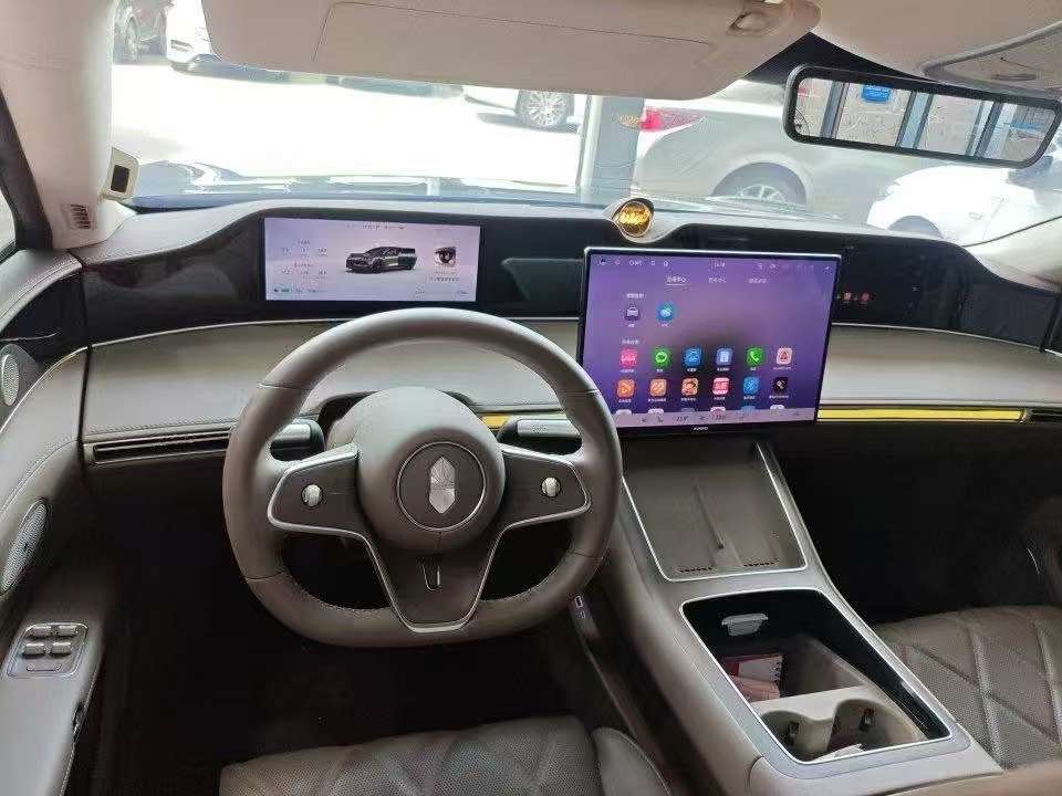 Stelato S9 2025 Ultra AWD 5