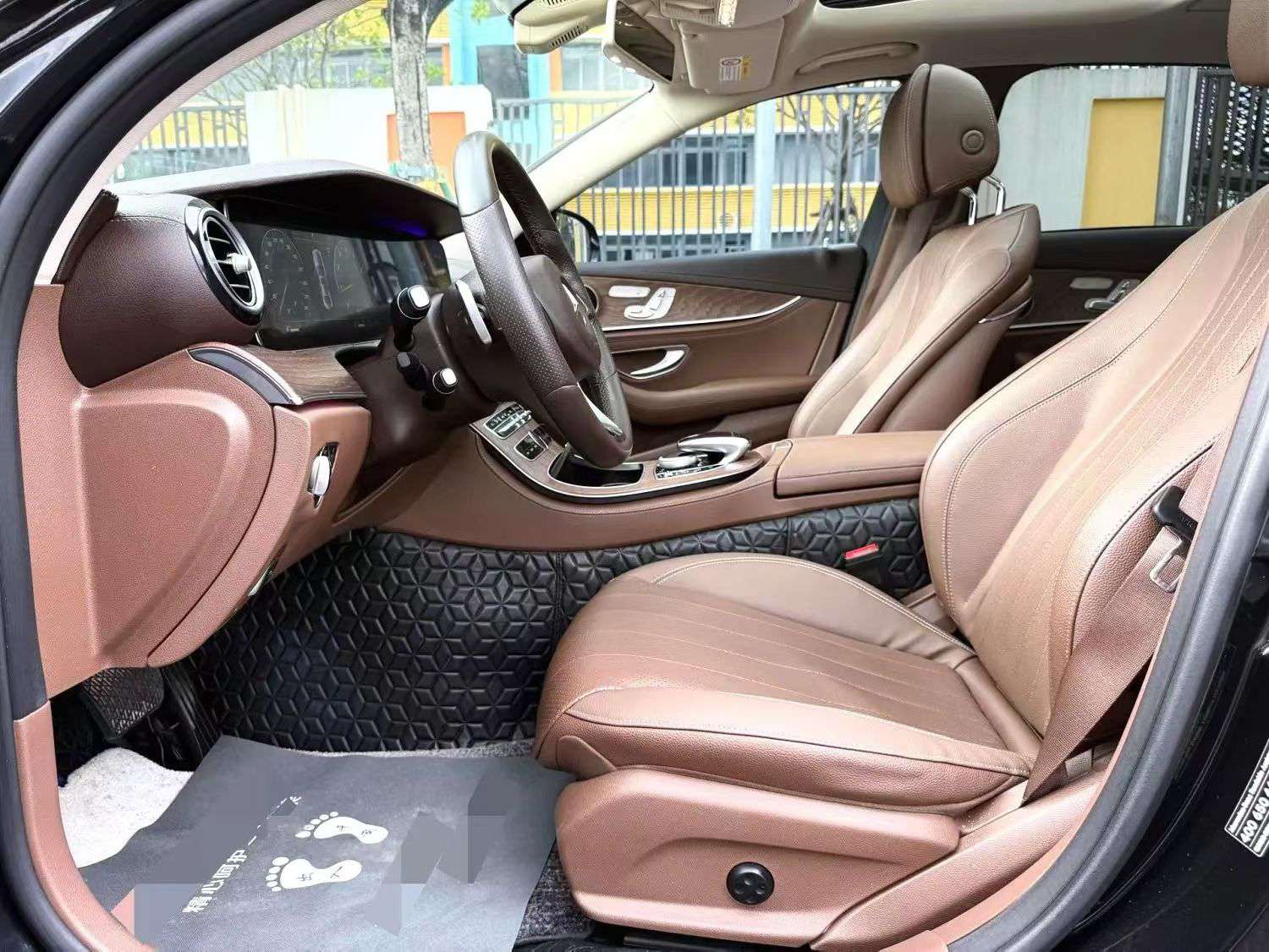 Mercedes-Benz E-Class 2019 2.0T Luxury Edition 4