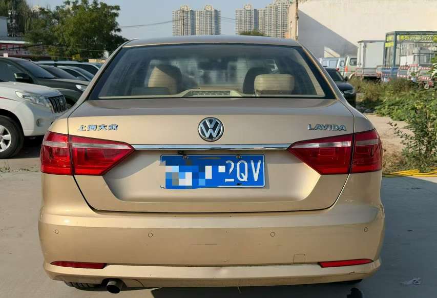 Volkswagen Lavida 7