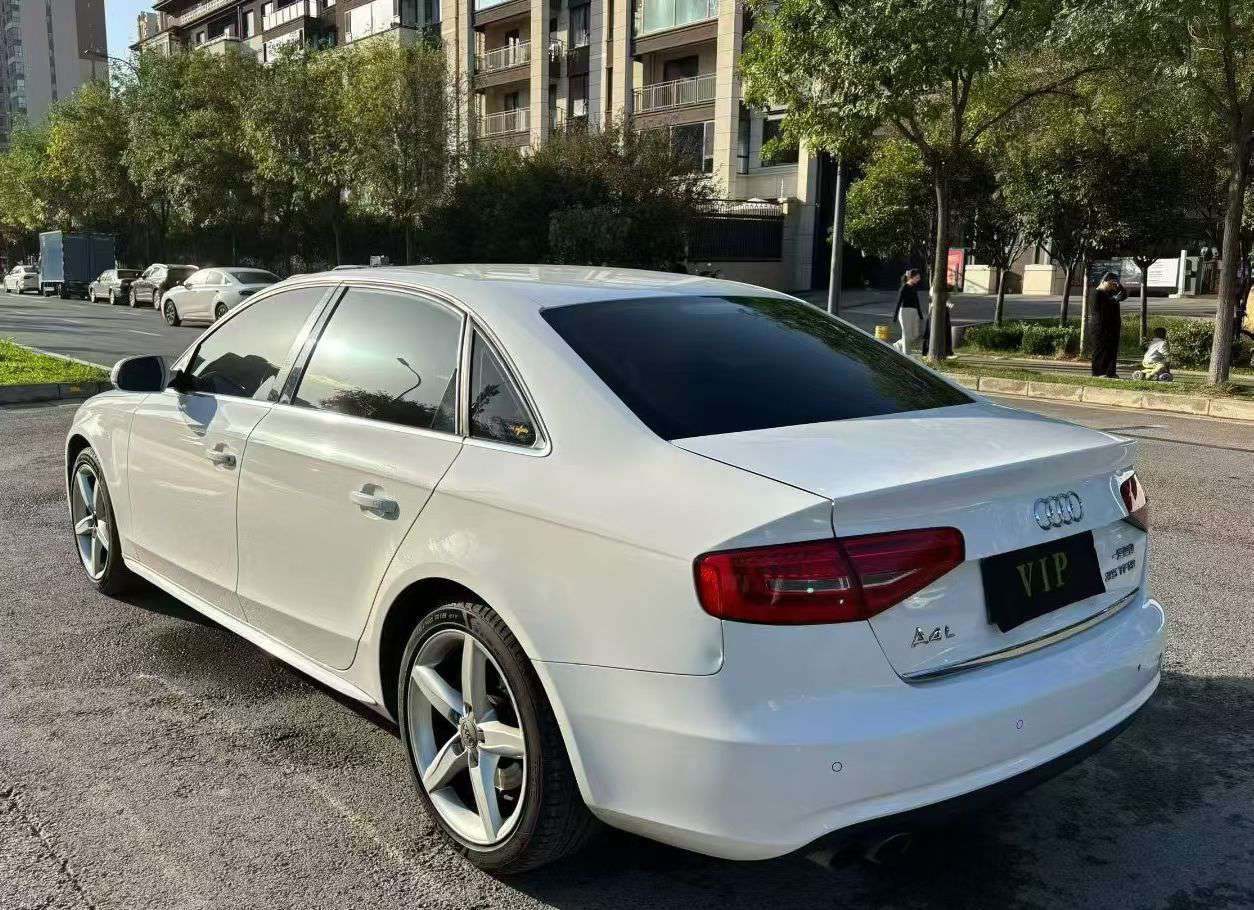 Audi A4L 2.0T Automatic Sunroof 8