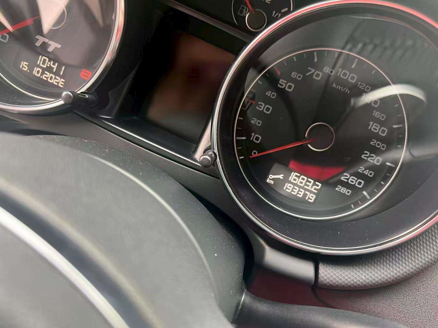 Audi TT 2012 2.0T Convertible 3