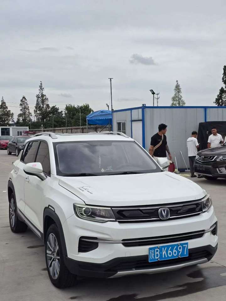Changan CS35 PLUS 2019 Manual Sunroof 3