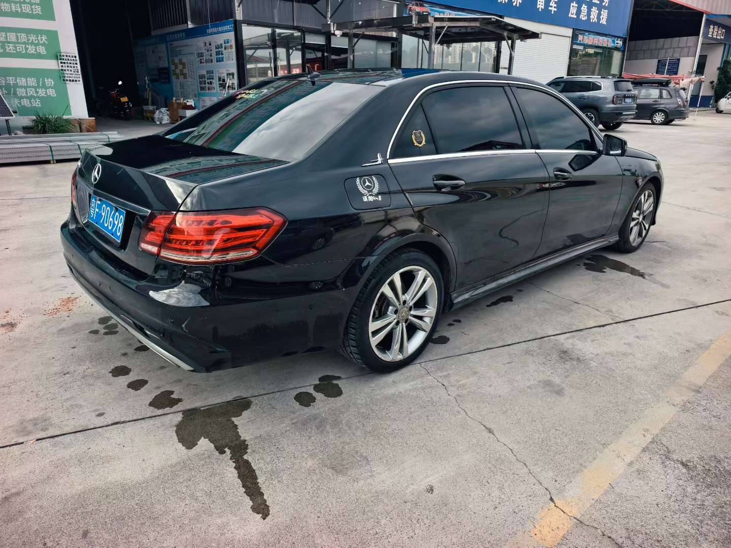 Mercedes-Benz E-Class E260 5