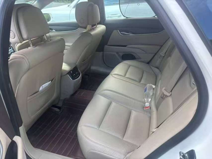 Cadillac XTS 28T Elite 5