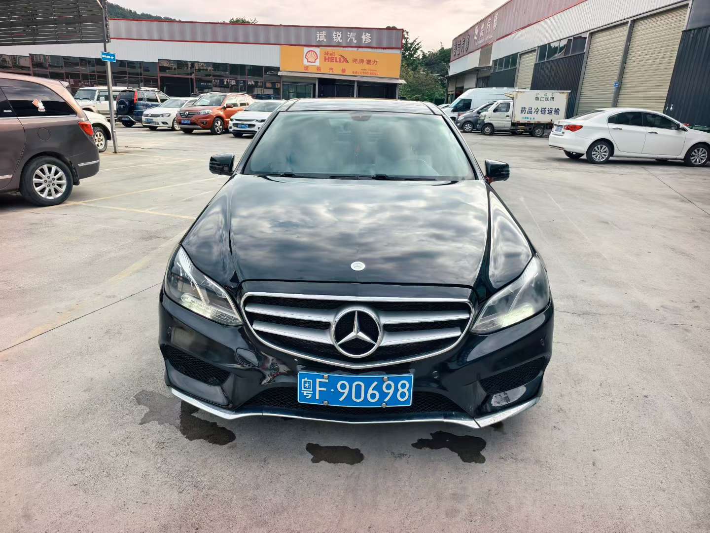 Mercedes-Benz E-Class E260